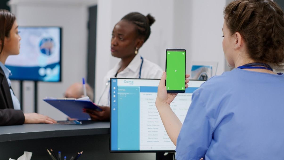 How Healthcare Mobile Apps Are Revolutionizing Patient Care in Saudi Arabia 